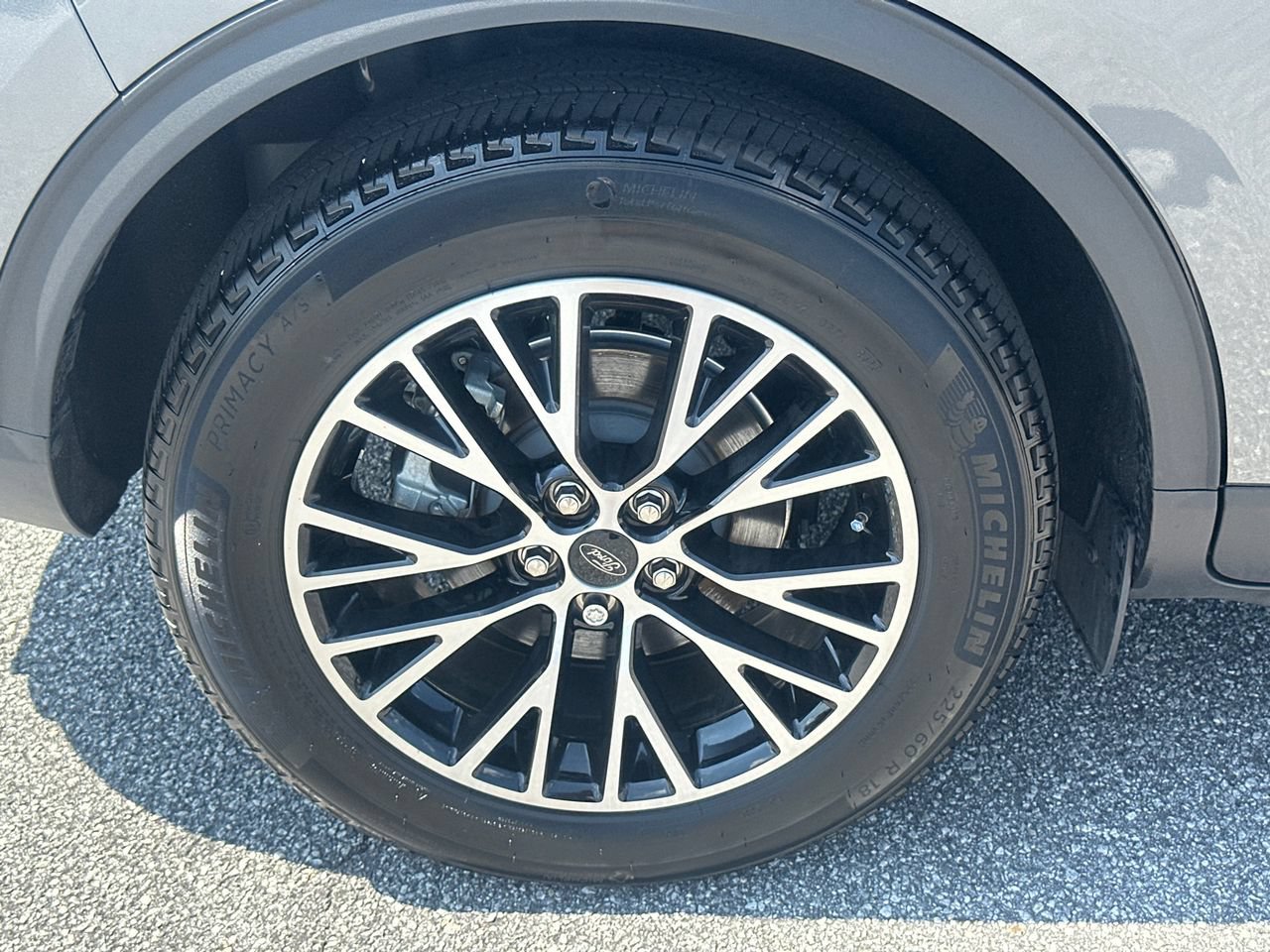 Certified 2025 Ford Escape SE FWD image 19
