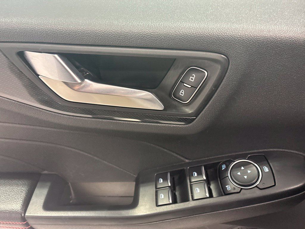 Used 2025 Ford Escape ST-Line FWD image 16