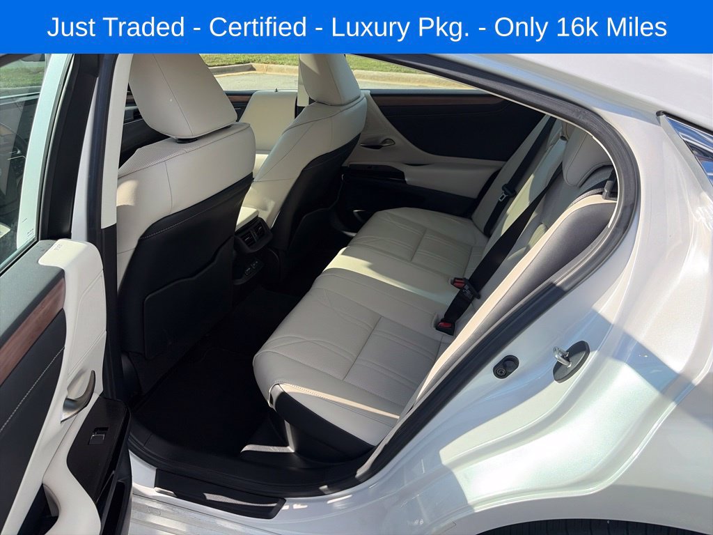Certified 2025 Lexus ES 300h w/ Technology Package FWD image 12