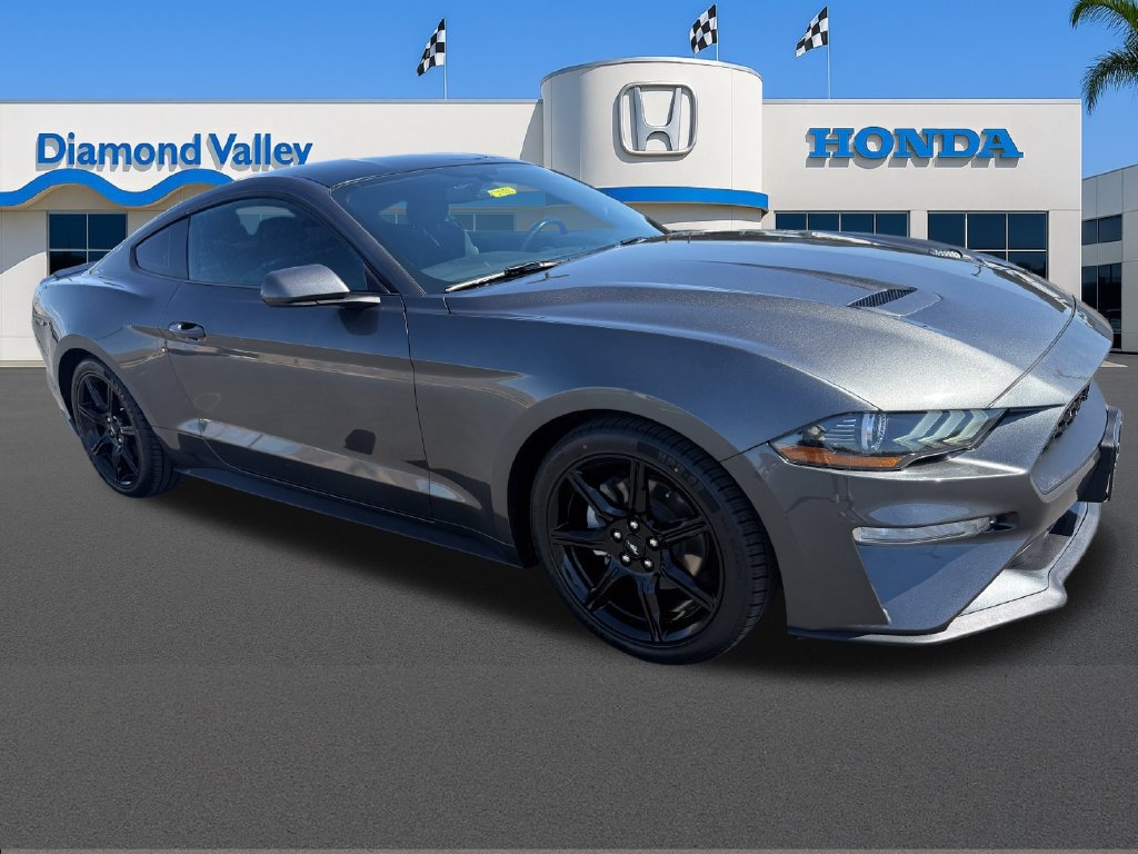 Used 2020 Ford Mustang Coupe w/ Black Accent Package RWD 360° Tour