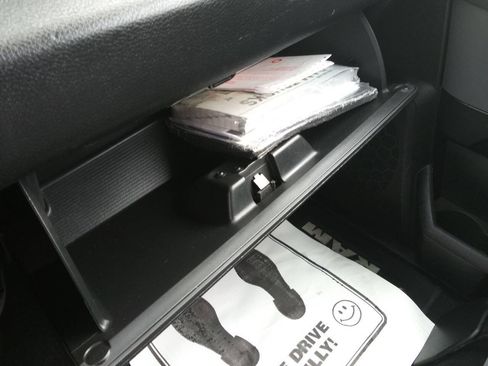 Used 2018 RAM 2500 Tradesman w/ Chrome Appearance Group image 25