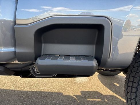 New 2026 Ford F250 Platinum w/ FX4 Off-Road Package image 7