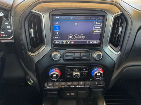 Used 2019 GMC Sierra 1500 Denali w/ Technology Package image 15