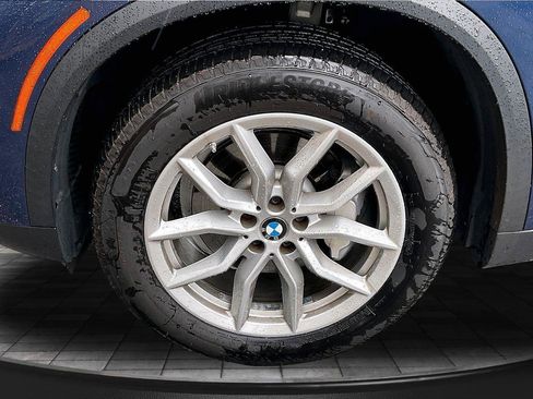 Used 2022 BMW X5 xDrive40i w/ Premium Package AWD/4WD image 36