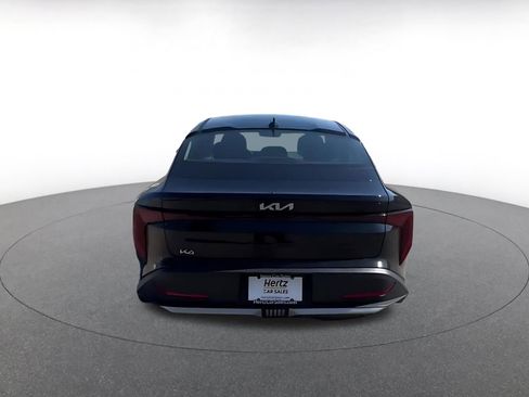 Used 2025 Kia K4 LXS image 12