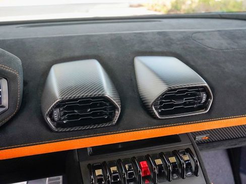 Used 2022 Lamborghini Huracan STO image 58