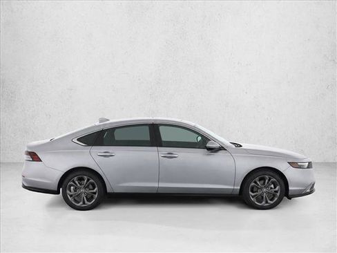 Used 2023 Honda Accord EX image 8