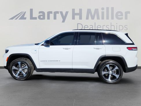 Used 2024 Jeep Grand Cherokee Limited 4xe w/ Luxury Tech Group II image 2