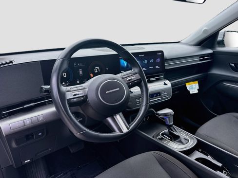 Used 2024 Hyundai Kona SEL FWD image 7