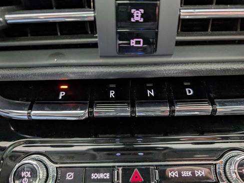 Used 2022 Lincoln Corsair AWD w/ Premium Package image 32