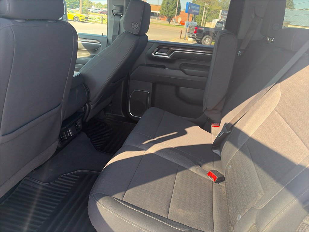 Used 2025 Chevrolet Silverado 2500 LT w/ Convenience Package AWD/4WD image 11