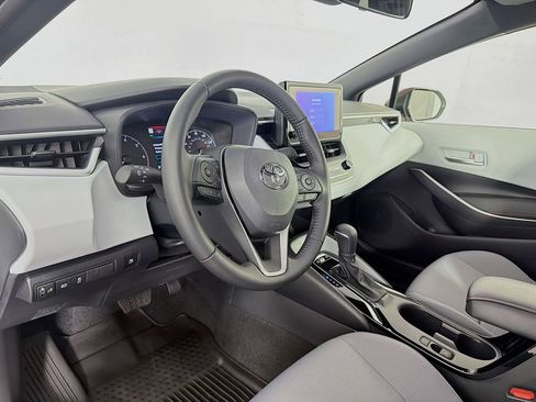 Used 2025 Toyota Corolla SE FWD image 12