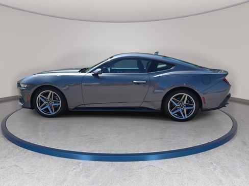 Used 2024 Ford Mustang Coupe RWD image 8