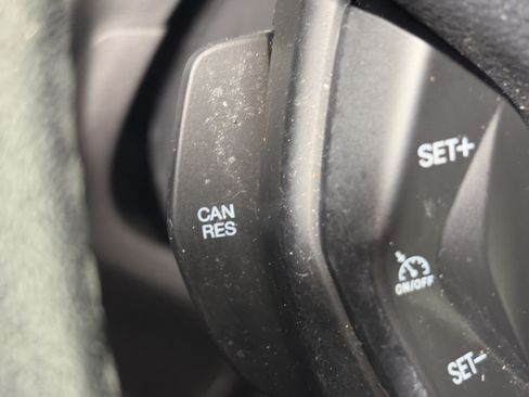 Used 2013 Ford Escape Titanium w/ Parking Technology Pkg FWD image 31