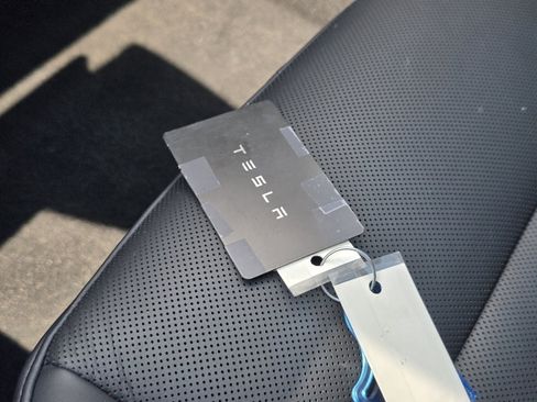 Used 2025 Tesla Model 3 Long Range RWD image 38