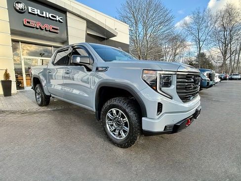 Used 2024 GMC Sierra 1500 AT4 w/ Technology Package image 10