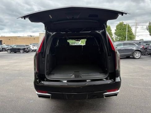 Used 2023 Cadillac Escalade ESV Premium Luxury w/ LPO, Floor Liner Package AWD/4WD image 6