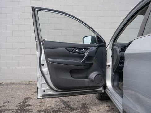 Used 2020 Nissan Rogue Sport SV w/ All-Weather Package AWD/4WD image 15