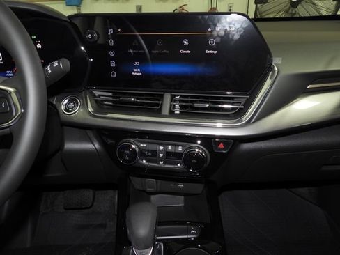 New 2026 Chevrolet Trax ACTIV w/ Driver Confidence Package FWD image 29