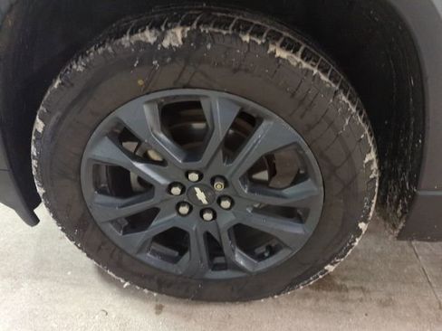 Used 2020 Chevrolet Traverse RS image 13