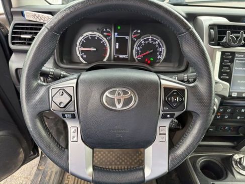 Used 2022 Toyota 4Runner Limited AWD/4WD image 11