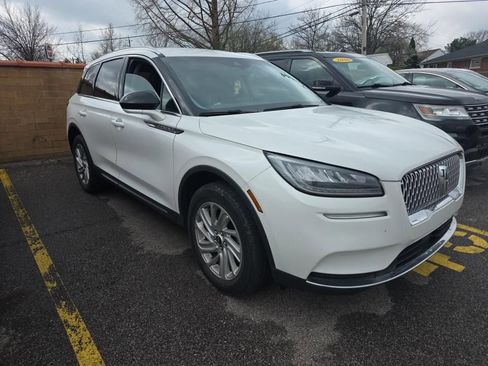 Used 2022 Lincoln Corsair FWD image 2