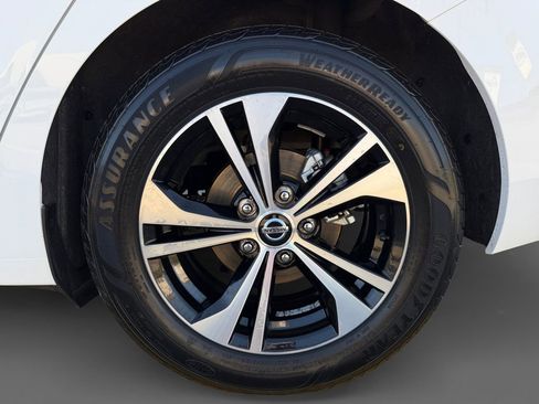 Used 2023 Nissan Sentra SV FWD image 11