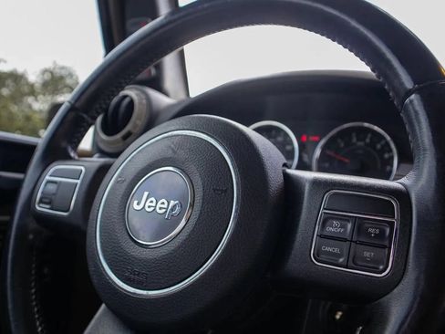 Used 2017 Jeep Wrangler Unlimited Sahara AWD/4WD image 43