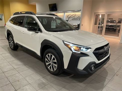 Certified 2025 Subaru Outback Premium w/ Popular Package #1A image 7