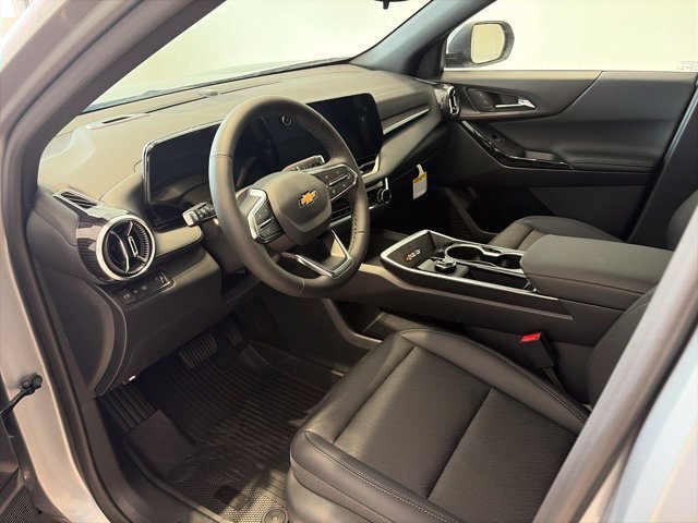 New 2027 Chevrolet Equinox LT w/ Convenience Package II FWD image 8