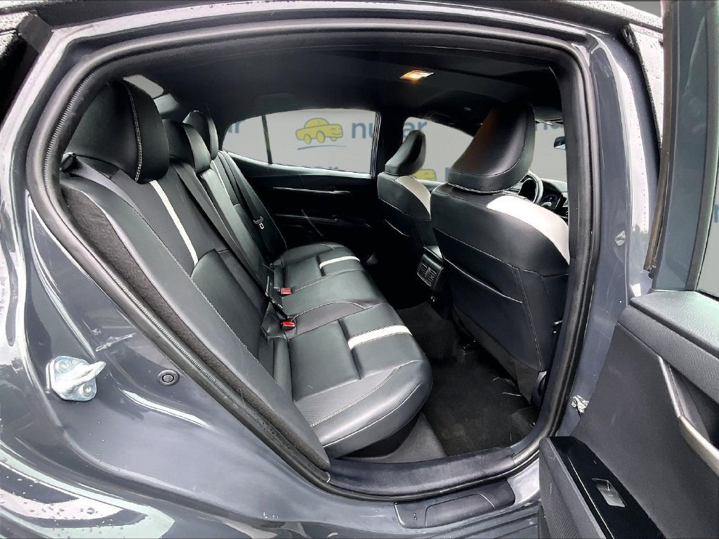 Used 2025 Toyota Camry SE FWD image 16