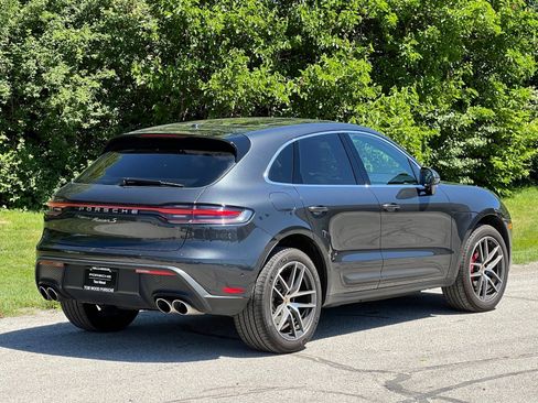 Certified 2022 Porsche Macan S AWD/4WD image 6