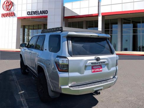 Used 2014 Toyota 4Runner SR5 AWD/4WD image 5