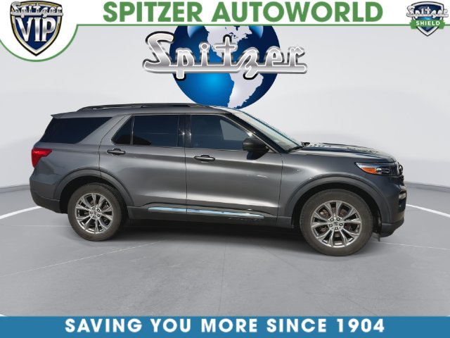 Used 2021 Ford Explorer XLT w/ Equipment Group 202A AWD/4WD image 17