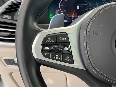 Certified 2022 BMW X6 xDrive40i w/ Executive Package image 17