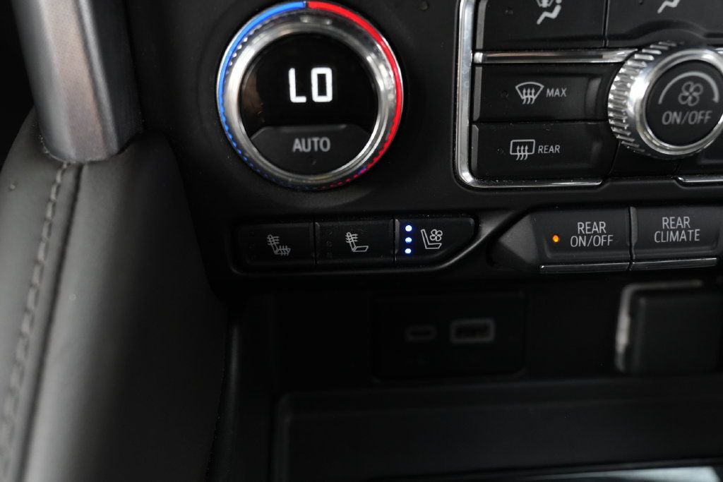 Used 2024 GMC Yukon SLT RWD image 59
