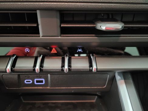 New 2026 Chevrolet Colorado Trail Boss AWD/4WD image 7