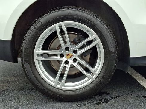 Certified 2020 Porsche Macan AWD/4WD image 13
