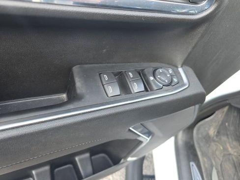 Used 2023 GMC Sierra 1500 Elevation image 12