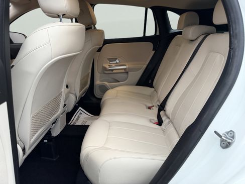 Used 2022 Mercedes-Benz GLA 250 4MATIC w/ Premium Package Lite image 34