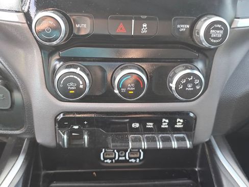Used 2024 RAM 2500 Big Horn w/ Off Road Package AWD/4WD image 28