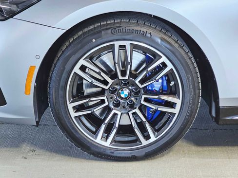 New 2026 BMW 540i xDrive w/ M Sport Package image 8