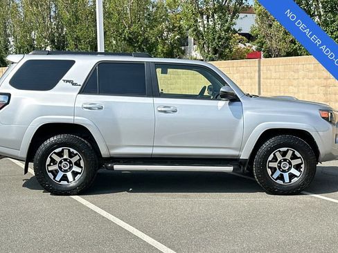 Used 2024 Toyota 4Runner TRD Off-Road Premium w/ Moonroof Package AWD/4WD image 3
