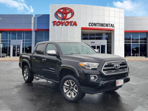 Certified 2017 Toyota Tacoma Limited w/ Tow Package AWD/4WD image 2