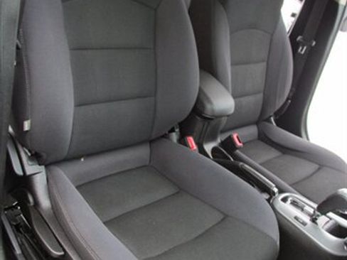 Used 2016 Chevrolet Cruze LT FWD image 14