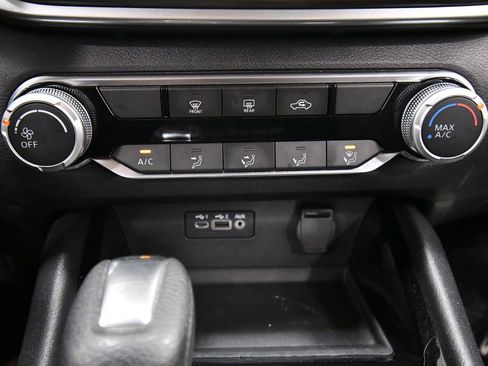 Used 2024 Nissan Altima 2.5 SV image 24