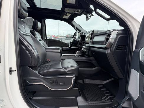 Used 2025 Ford F350 Platinum w/ FX4 Off-Road Package AWD/4WD image 62