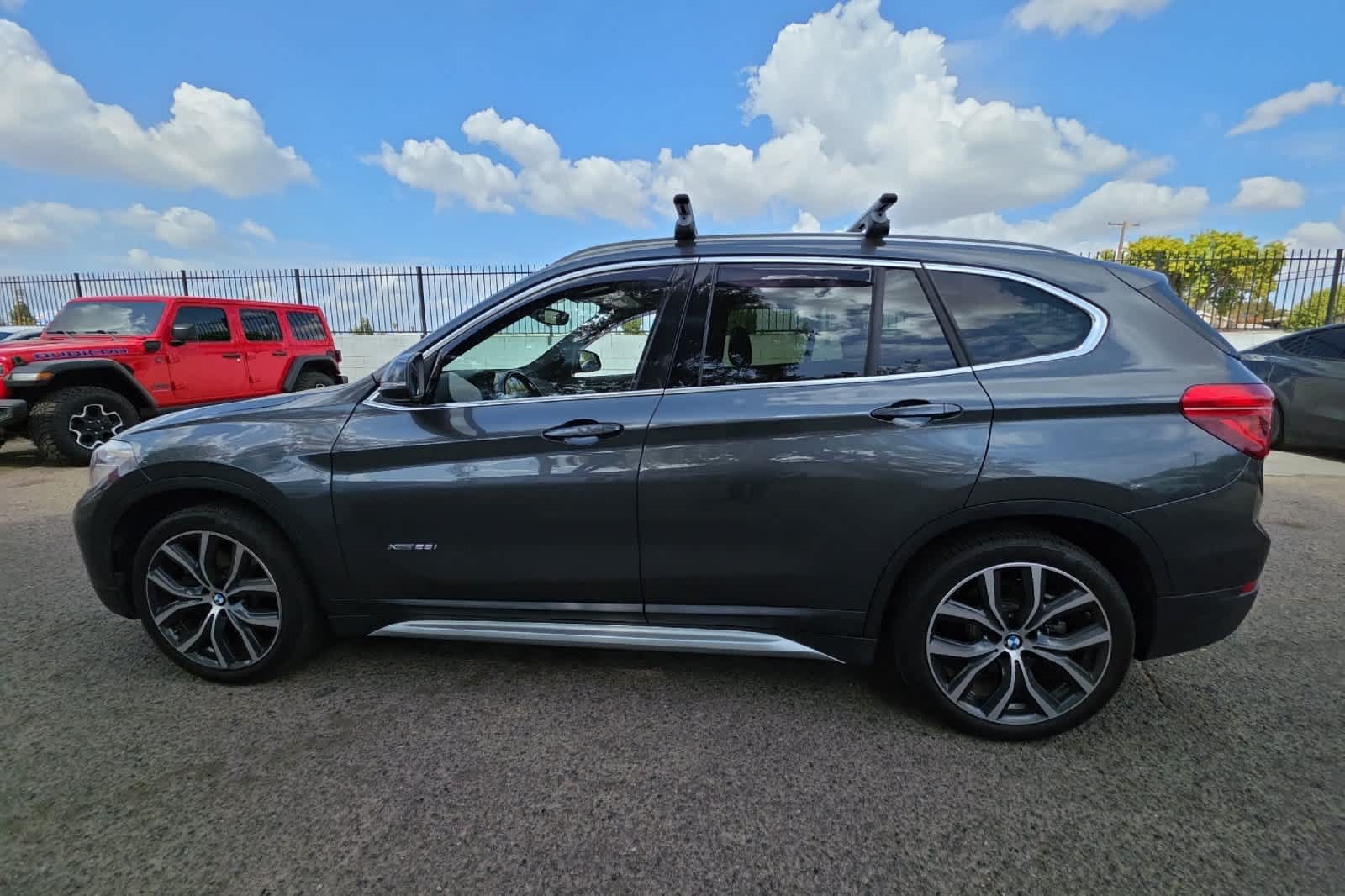 Used 2017 BMW X1 xDrive28i AWD/4WD image 6