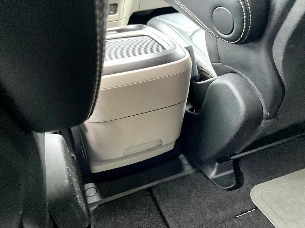 Used 2022 Chrysler Pacifica Touring-L FWD image 12