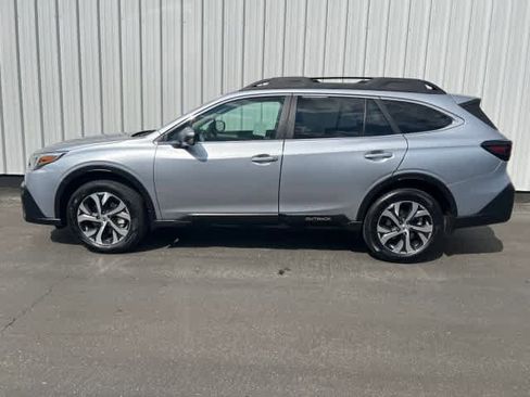 Used 2021 Subaru Outback Limited XT image 3